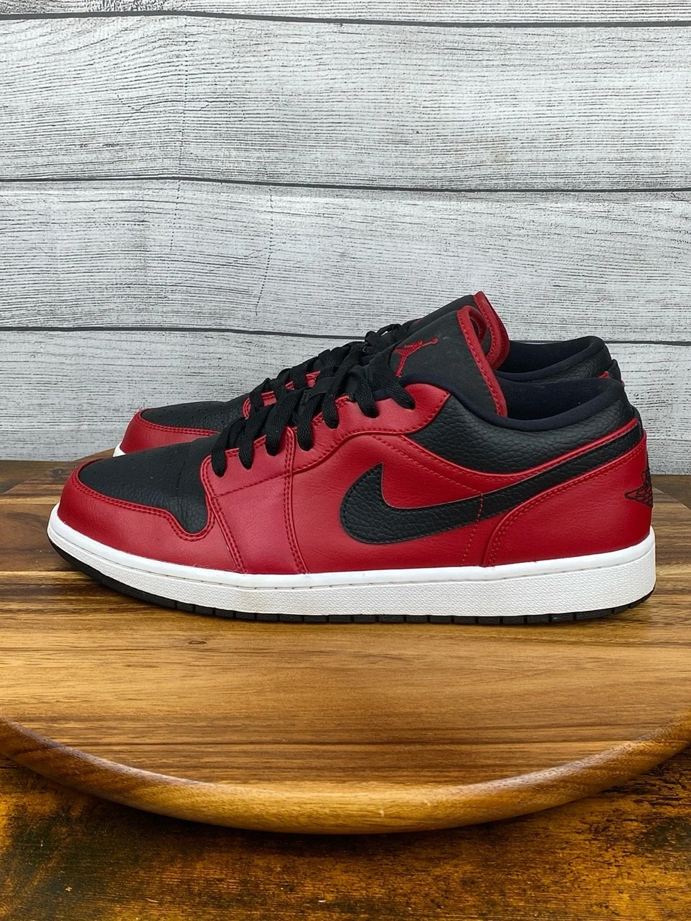 Nike Air Jordan 1 Low Reverse Bred Pebbled Swoosh Shoes 553558-605 Men’s Size 13